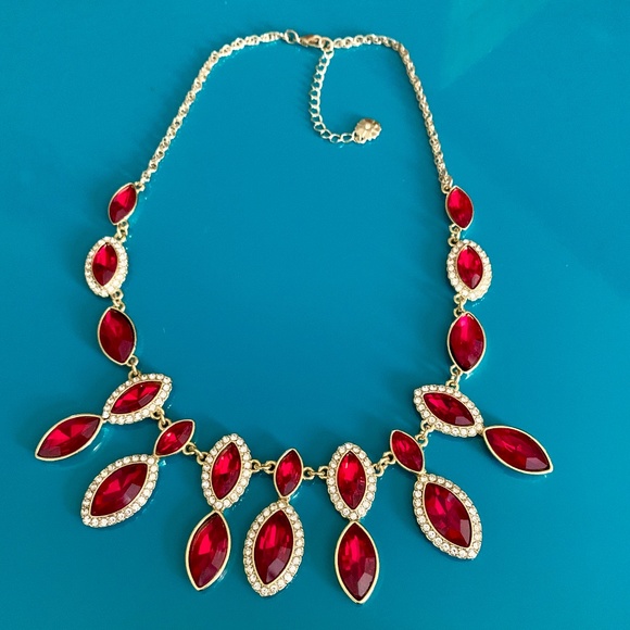 MONET Gorgeous Red & Clear Crystals Gold Tone Necklace Holiday Jewelry NWOT - Picture 4 of 14